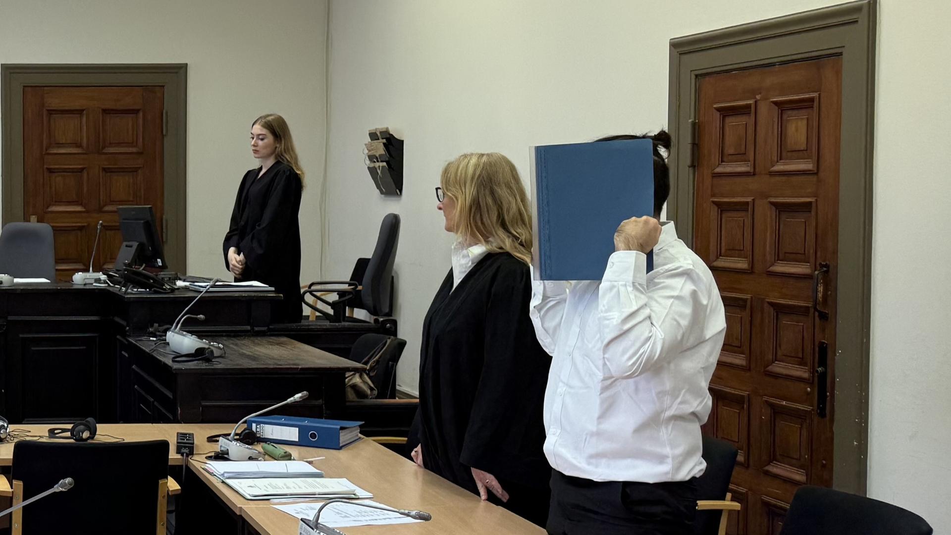 Ex-Freundin vergewaltigt? Haftstrafe für 34-Jährigen gefordert