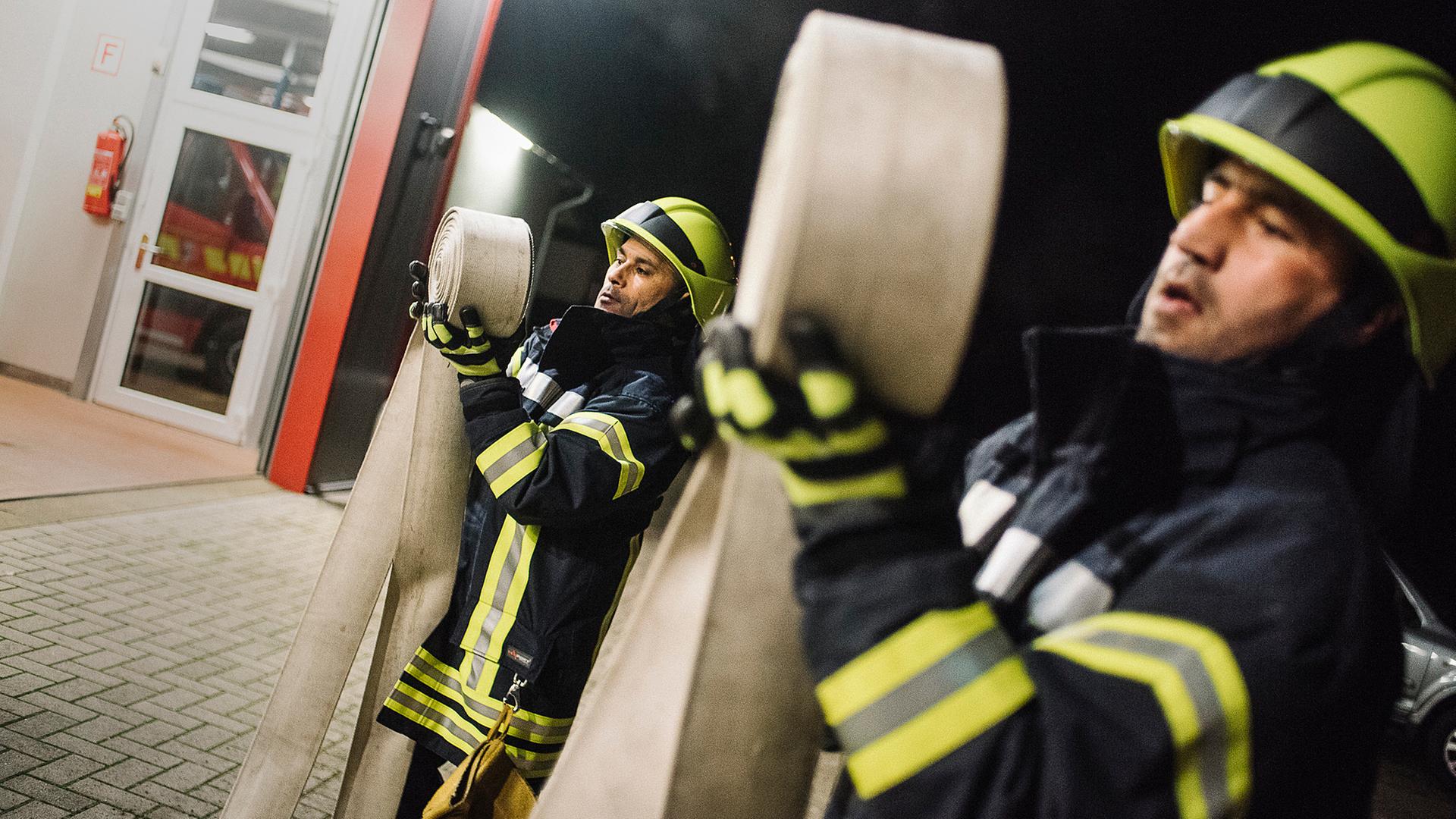 Schornsteinbrand in Neuhof: Zwei Verletzte