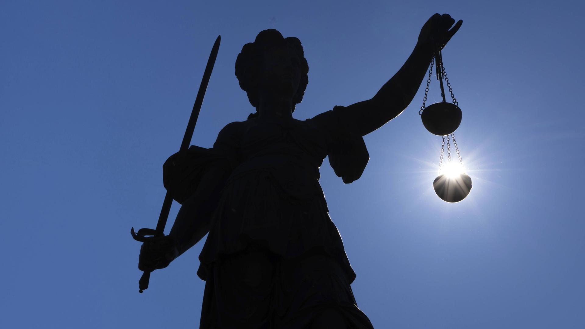 Justitia, die Allegorie für Gerechtigkeit. (Themenbild) | IMAGO/imagebroker