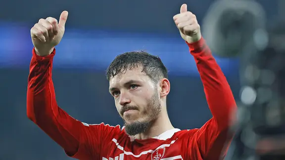 Angreifer Mathias Pereira Lage im Trikot von Stade Brest