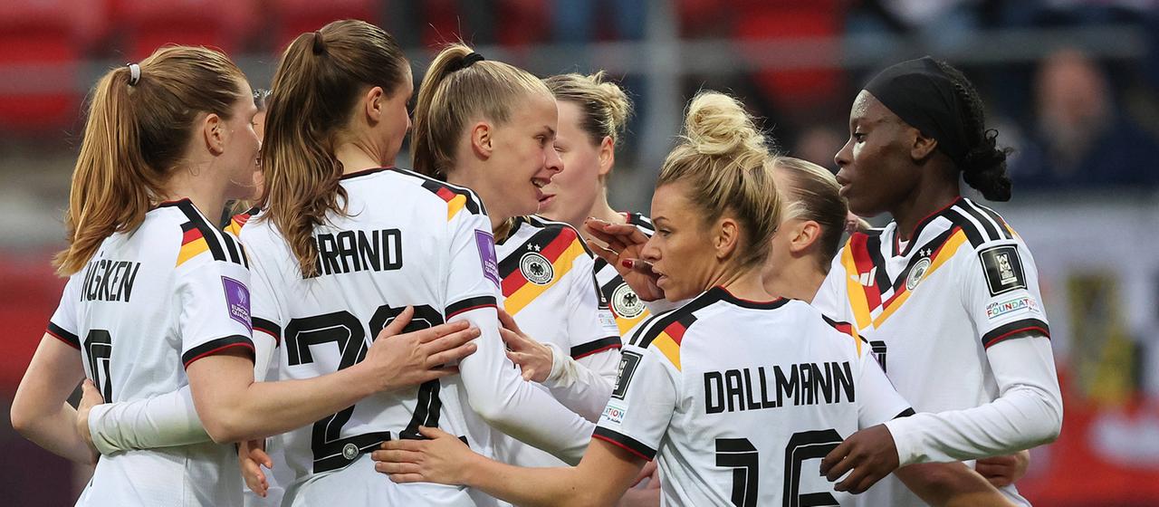 DFB-Frauen besiegen Österreich mit 5:1