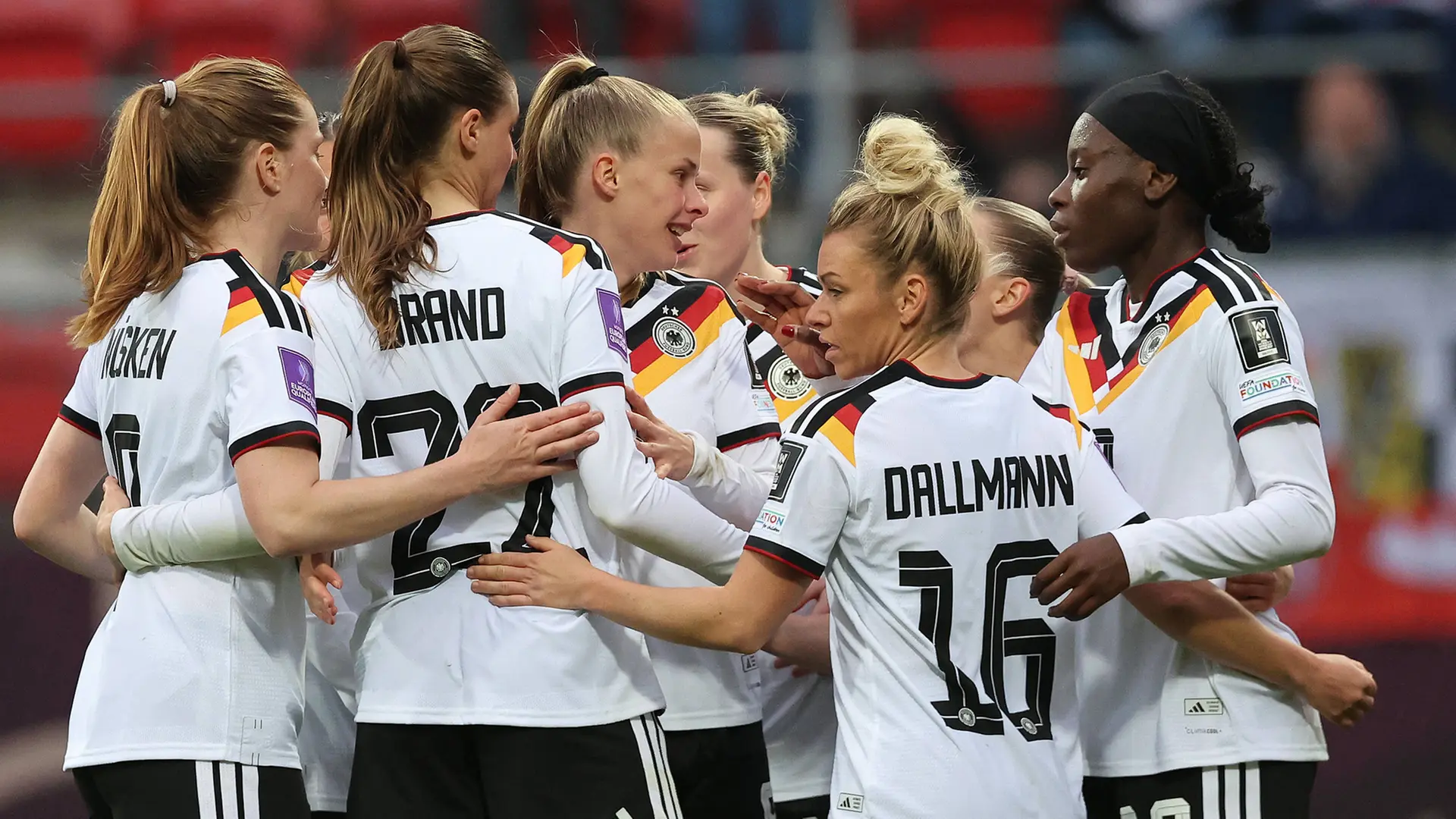 DFB-Frauen besiegen Österreich mit 5:1