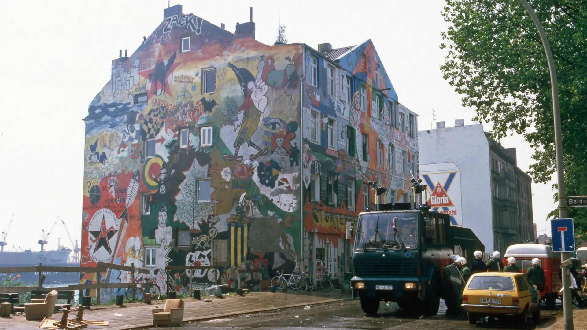 Hafenstraße in Hamburg: Fight over occupied houses begins in 1981