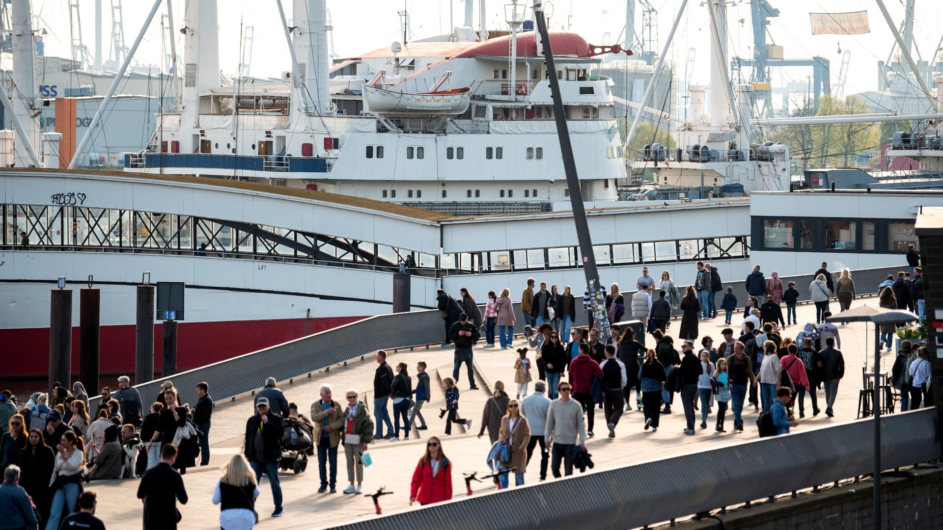 Zahl der Menschen mit Migrationsgeschichte in Hamburg steigt