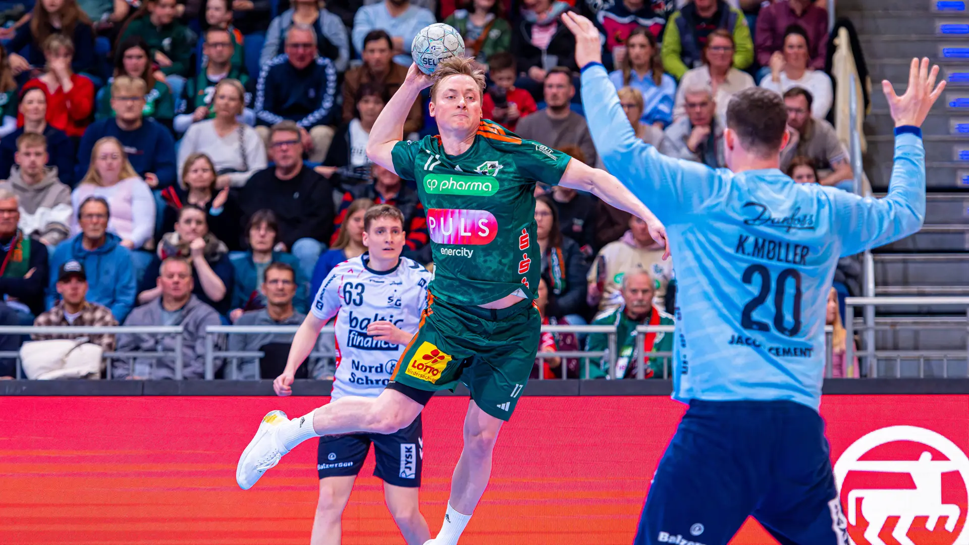 Flensburg-Handewitt wankt, fällt aber nicht bei den 