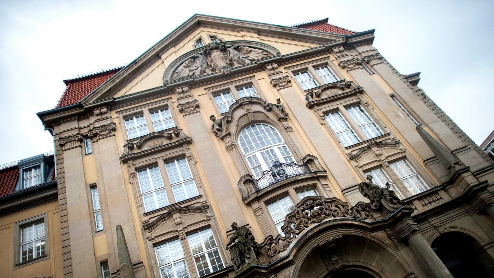 Der Eingang des Amtsgerichts in Hannover | picture alliance/dpa, Hauke-Christian Dittrich