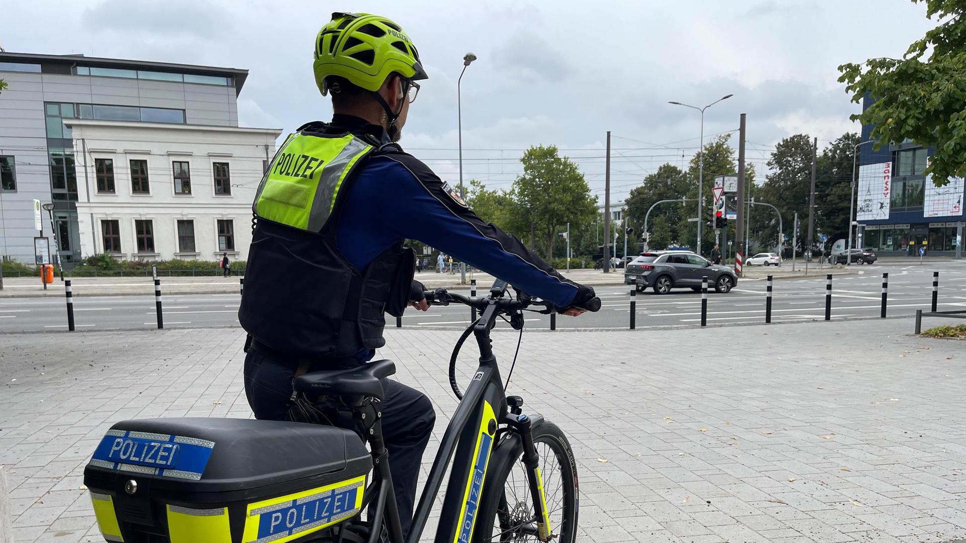 Streifendienst mit Fahrrädern: Polizei Rostock zufrieden