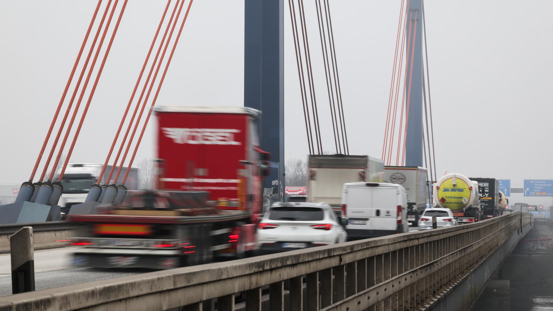 Norderelbbrücke: ADAC-Studie zu Folgen einer spontanen Sperrung