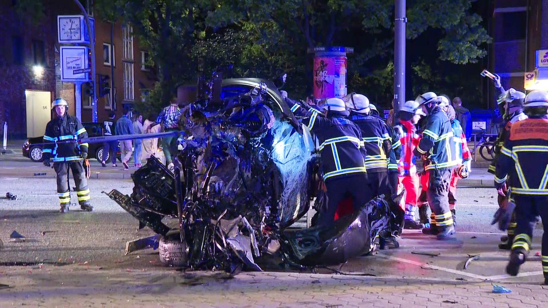 Hamburg: Tödlicher Unfall mit zu hoher Geschwindigkeit