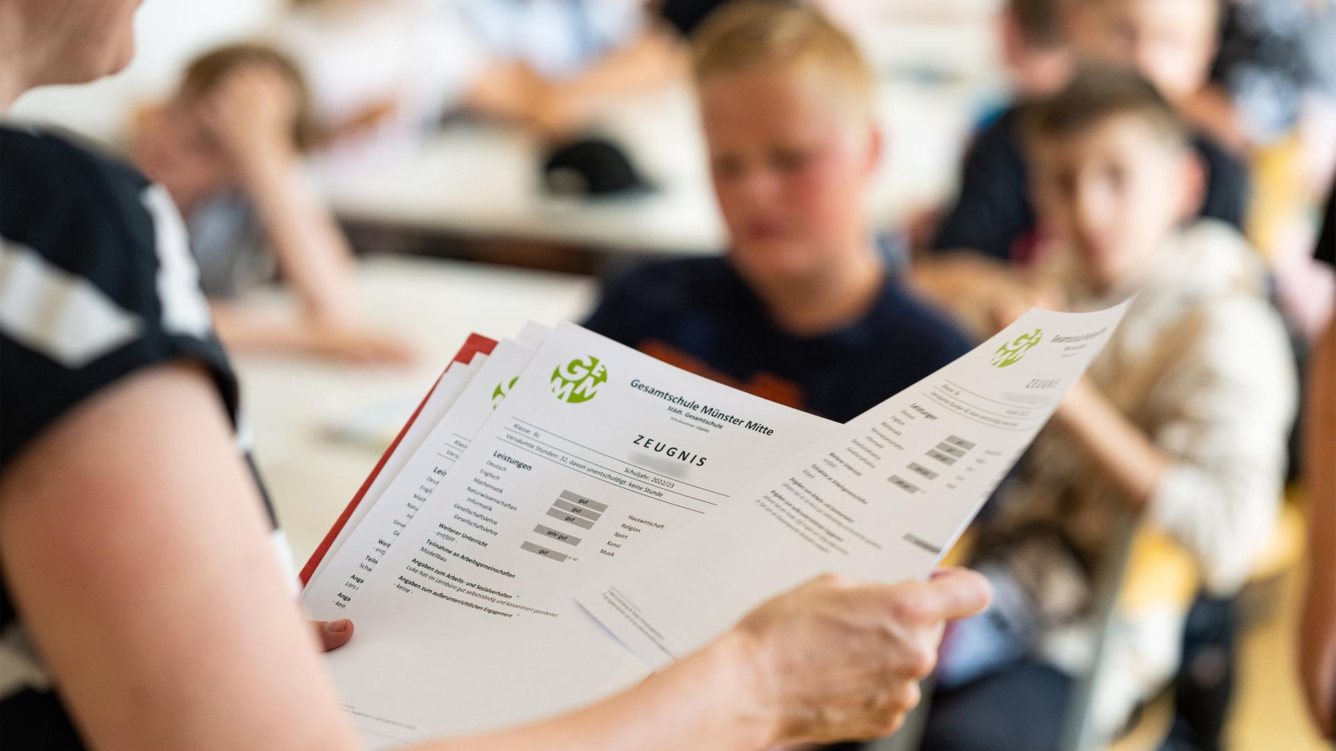 Zeugnisse in SH: Schüler bekommen bessere Abschlussnoten