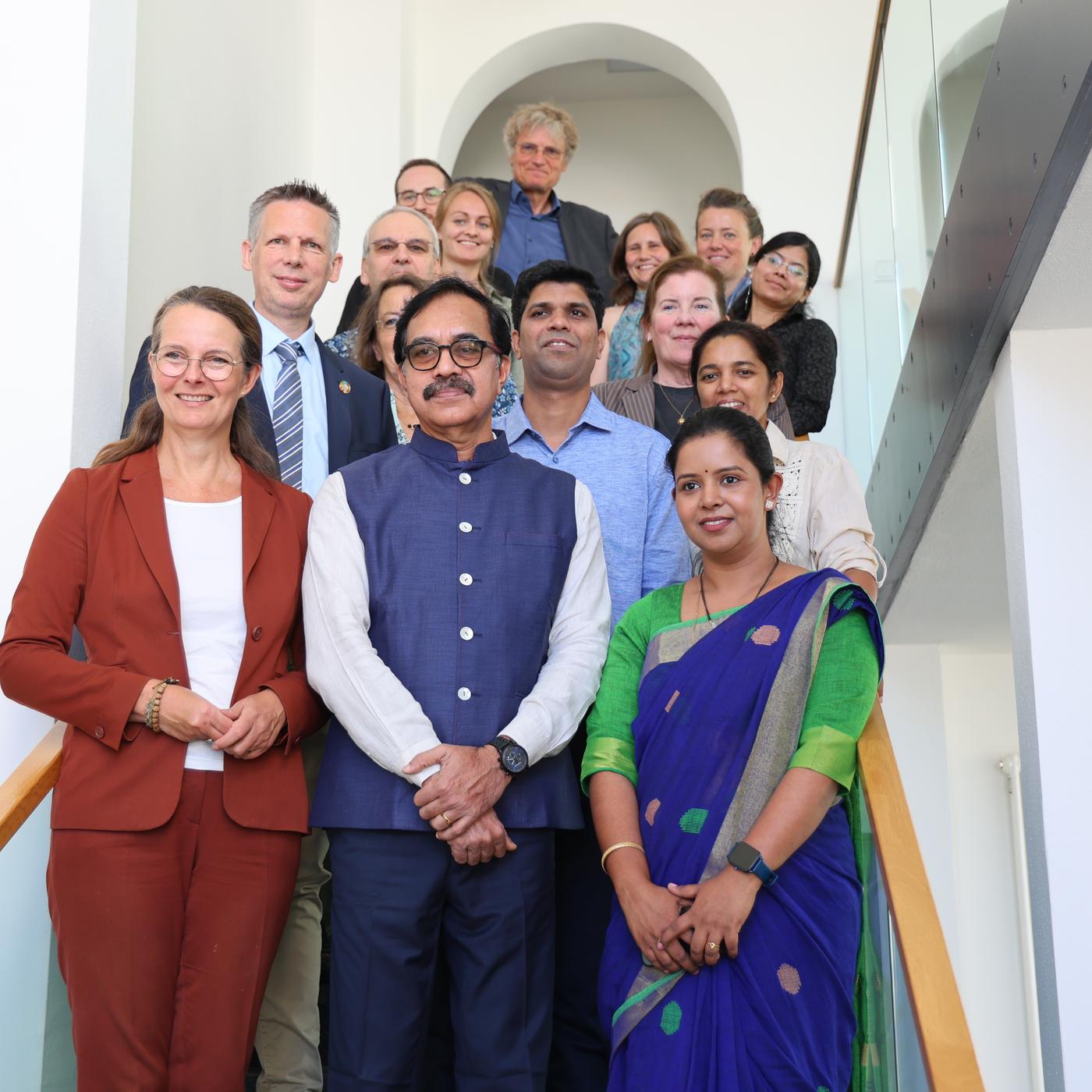 Vika Konvisar yalangoch