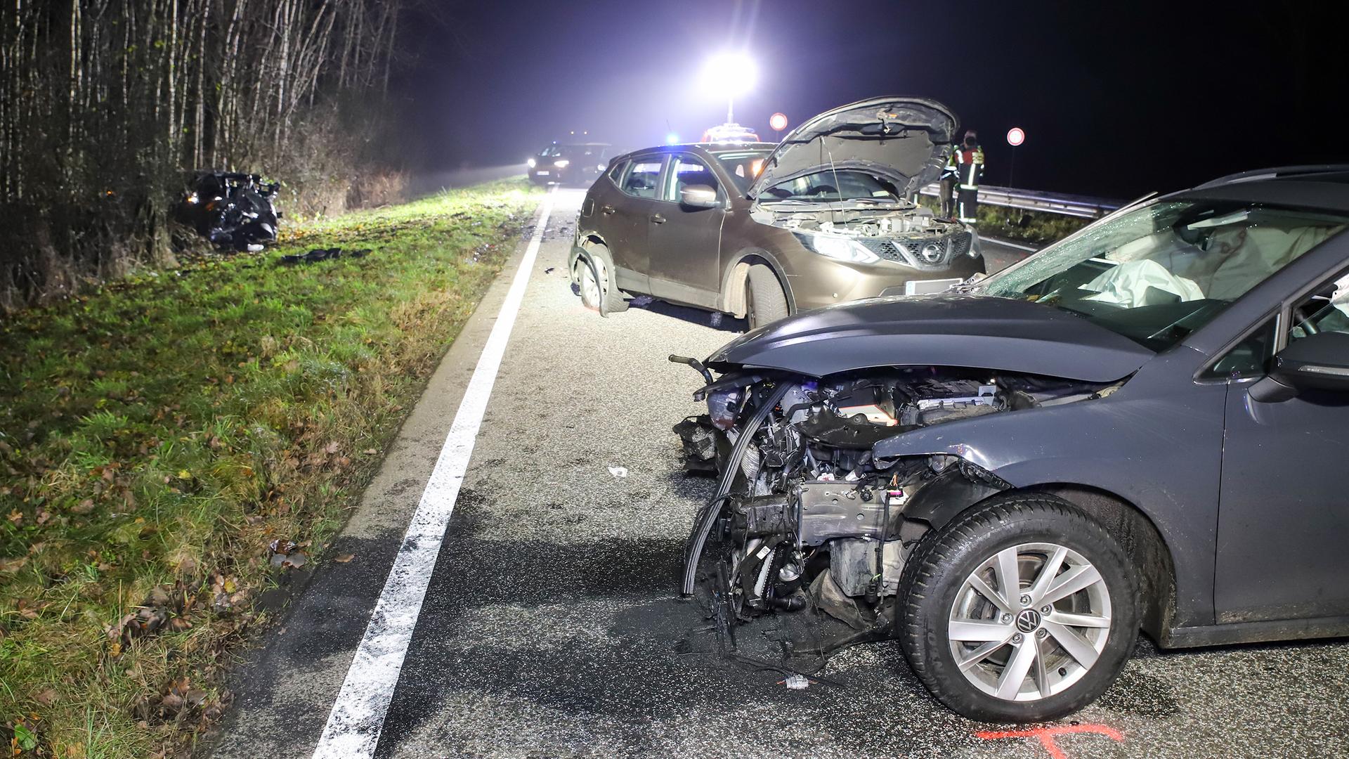 Unfall auf A210: Zwei Personen lebensgefährlich verletzt