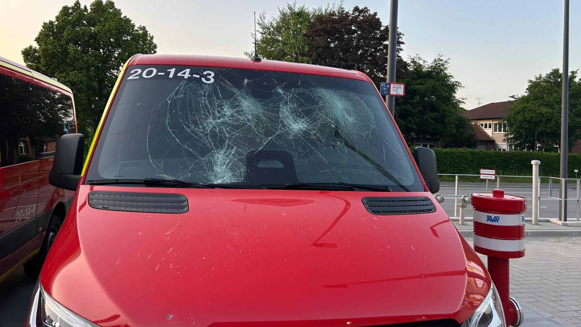 Feuerwehr Bad Segeberg: Einsatzfahrzeug und Wache beschädigt