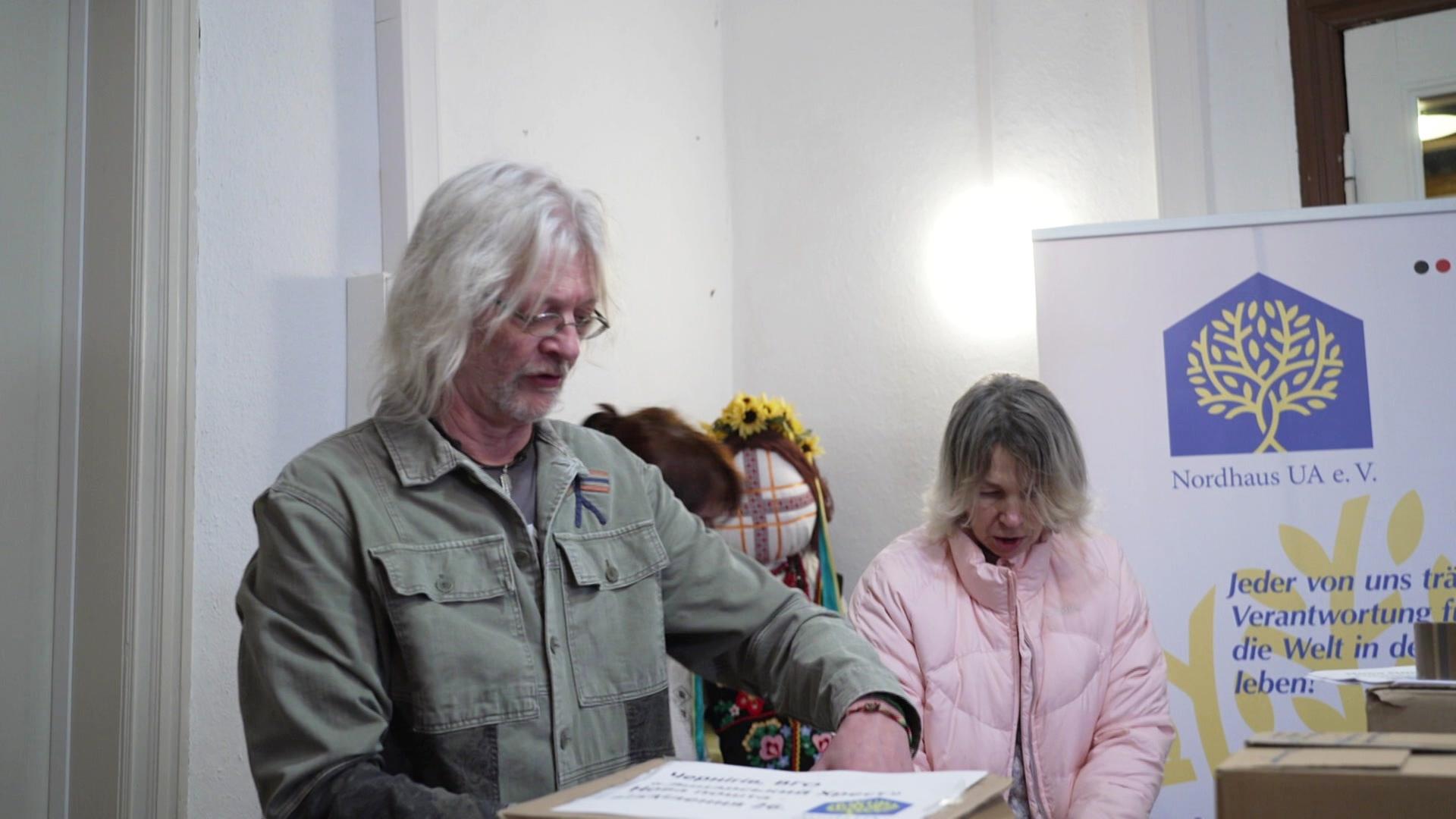 Schweriner sammelt Geld für Wärmezelt in Ukraine