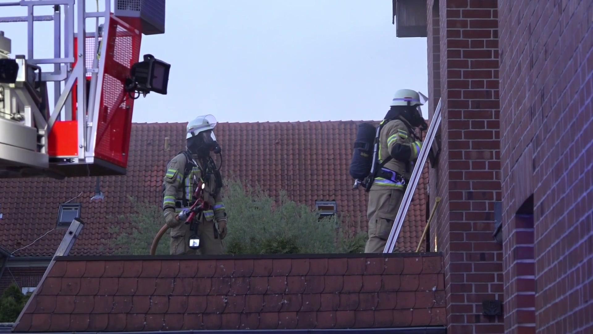 Die Feuerwehr ist bei einem Brand in Meppen im Einsatz | Nord-West-Media TV