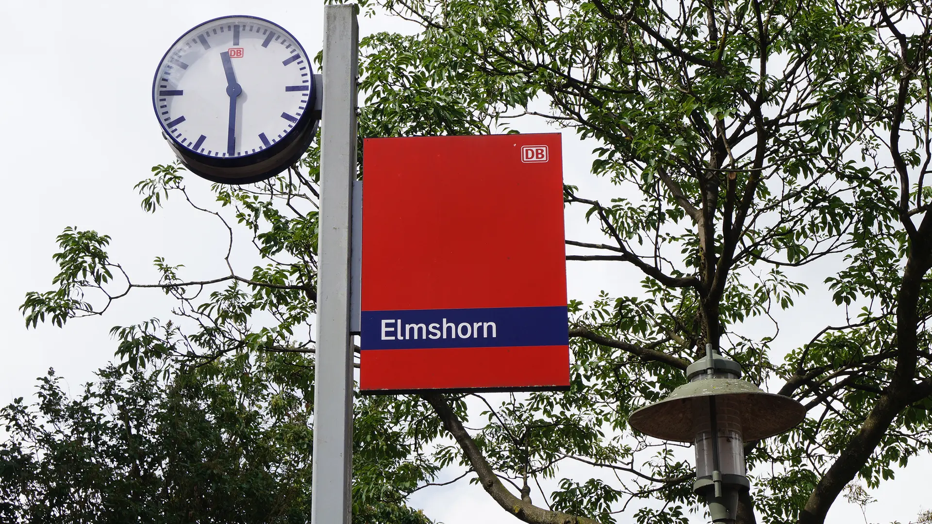 Nach monatelanger Sperrung: Aufzug am Bahnhof Elmshorn funktioniert wieder