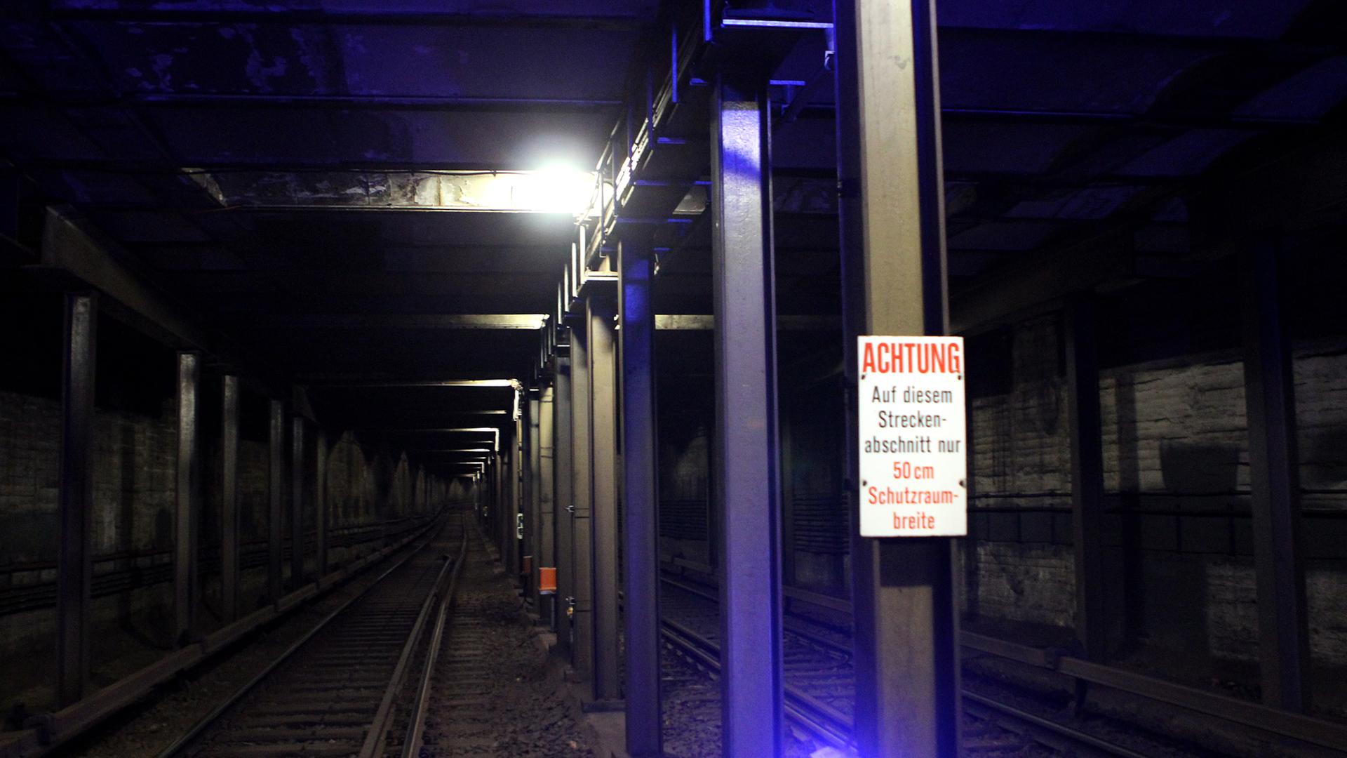 Psychisch auffälliger Mann irrt in U2-Tunnel herum