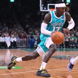 Dennis Schröder in einem Testspiel der Charlotte Hornets
