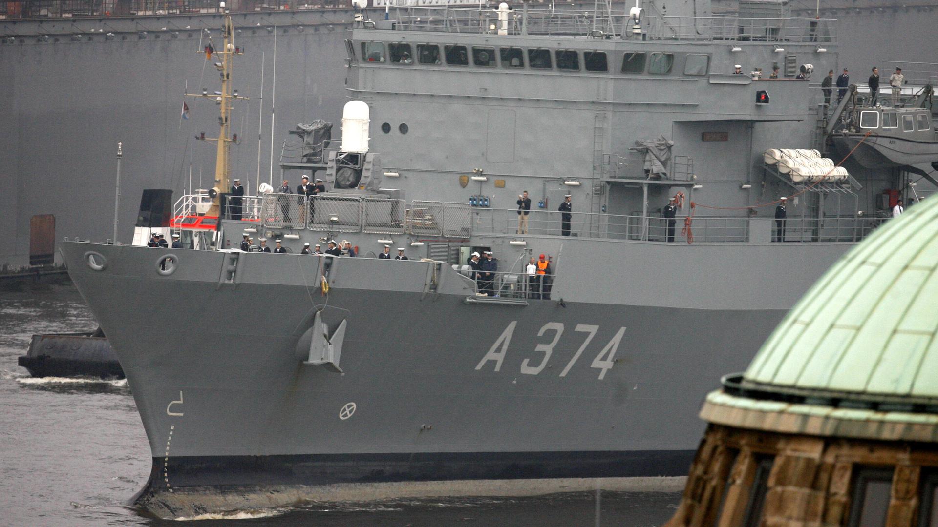 „Prometheus“: Schiff der griechischen Marine in Hamburg