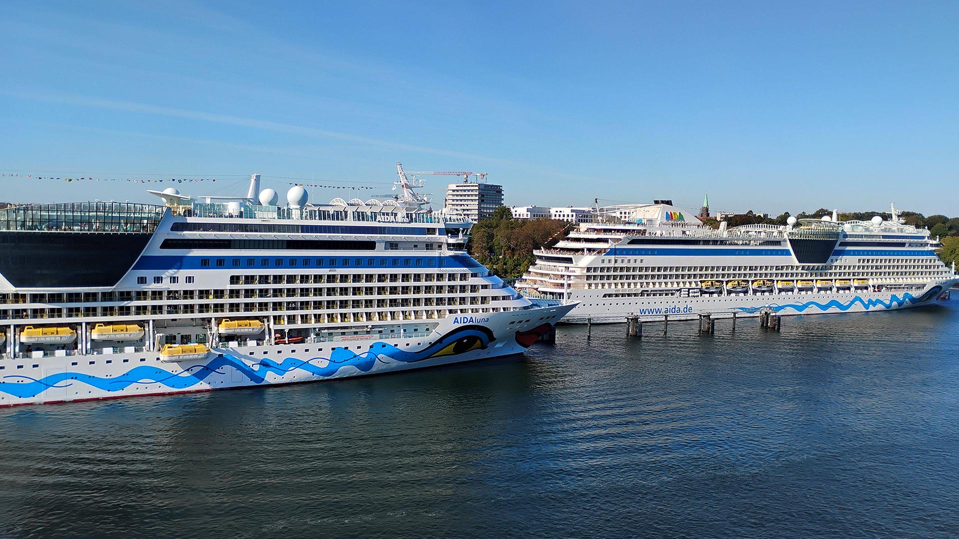 Kreuzfahrten in Kiel 2026: Voller Hafen, weniger Emissionen?