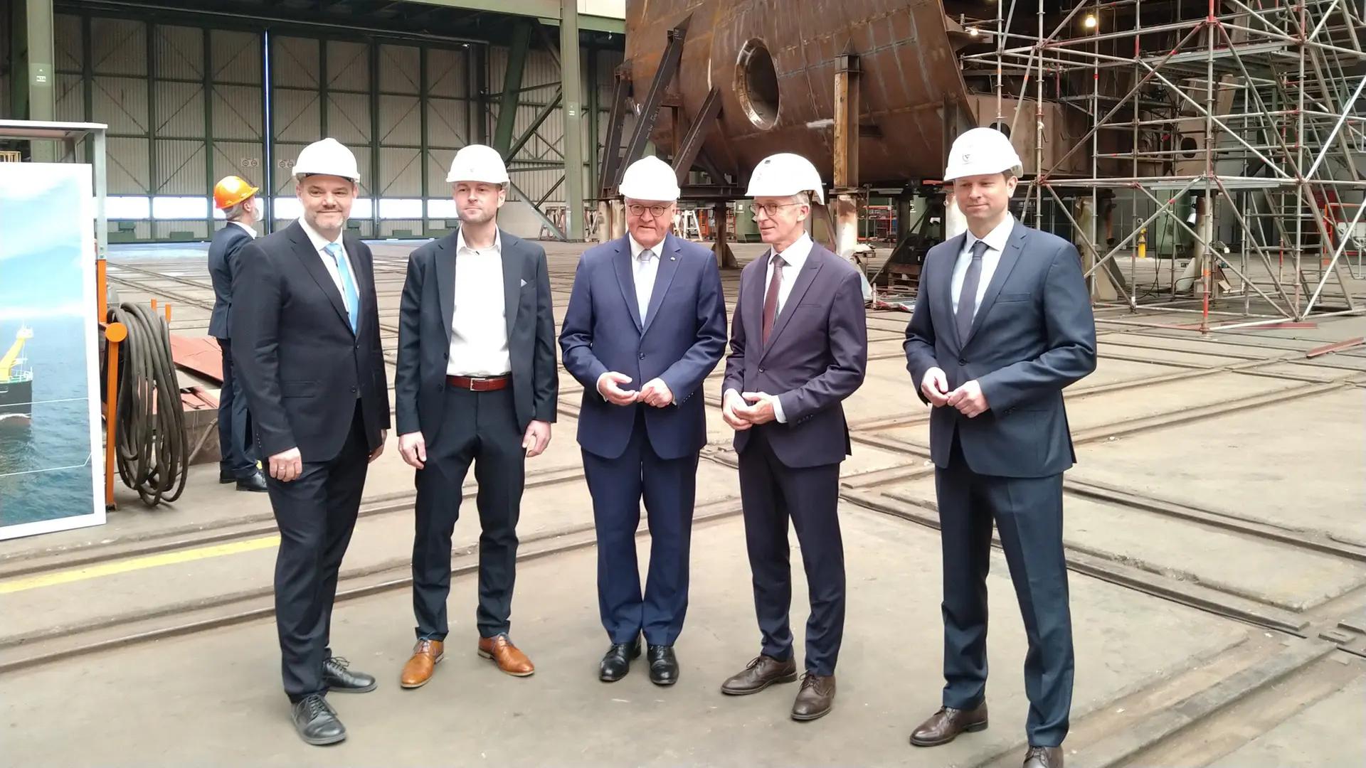 Stralsund: Bundespräsident Steinmeier besucht Volkswerft