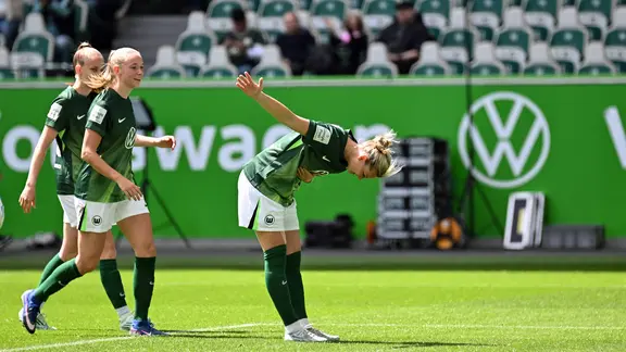 Wolfsburgs Alexandra Popp bejubelt ihren Treffer