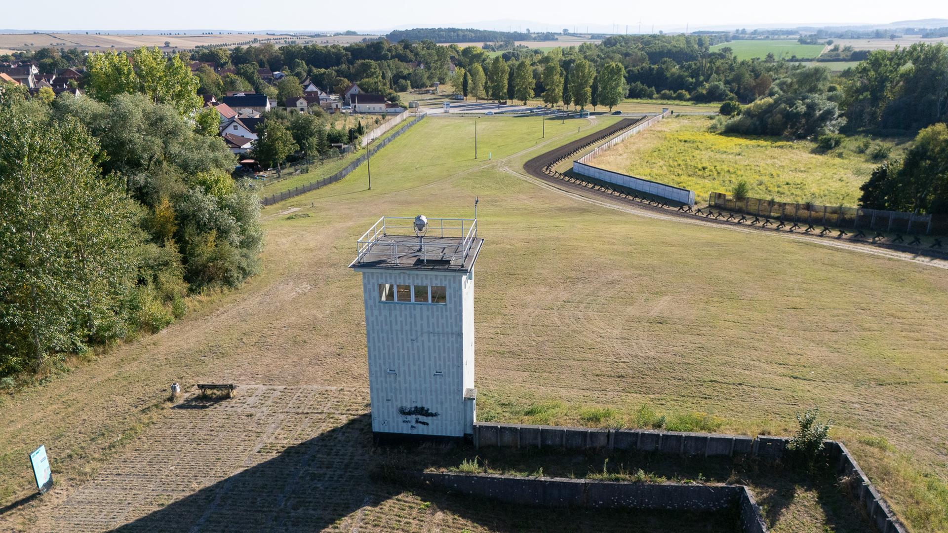 Ein Wachturm auf dem Gelände der Gedenkstätte Hötensleben | Grenzdenkmalverein Hötensleben