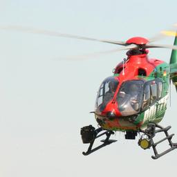 Ein Polizeihubschrauber der Landes Meckenburg-Vorpommern im Anflug.