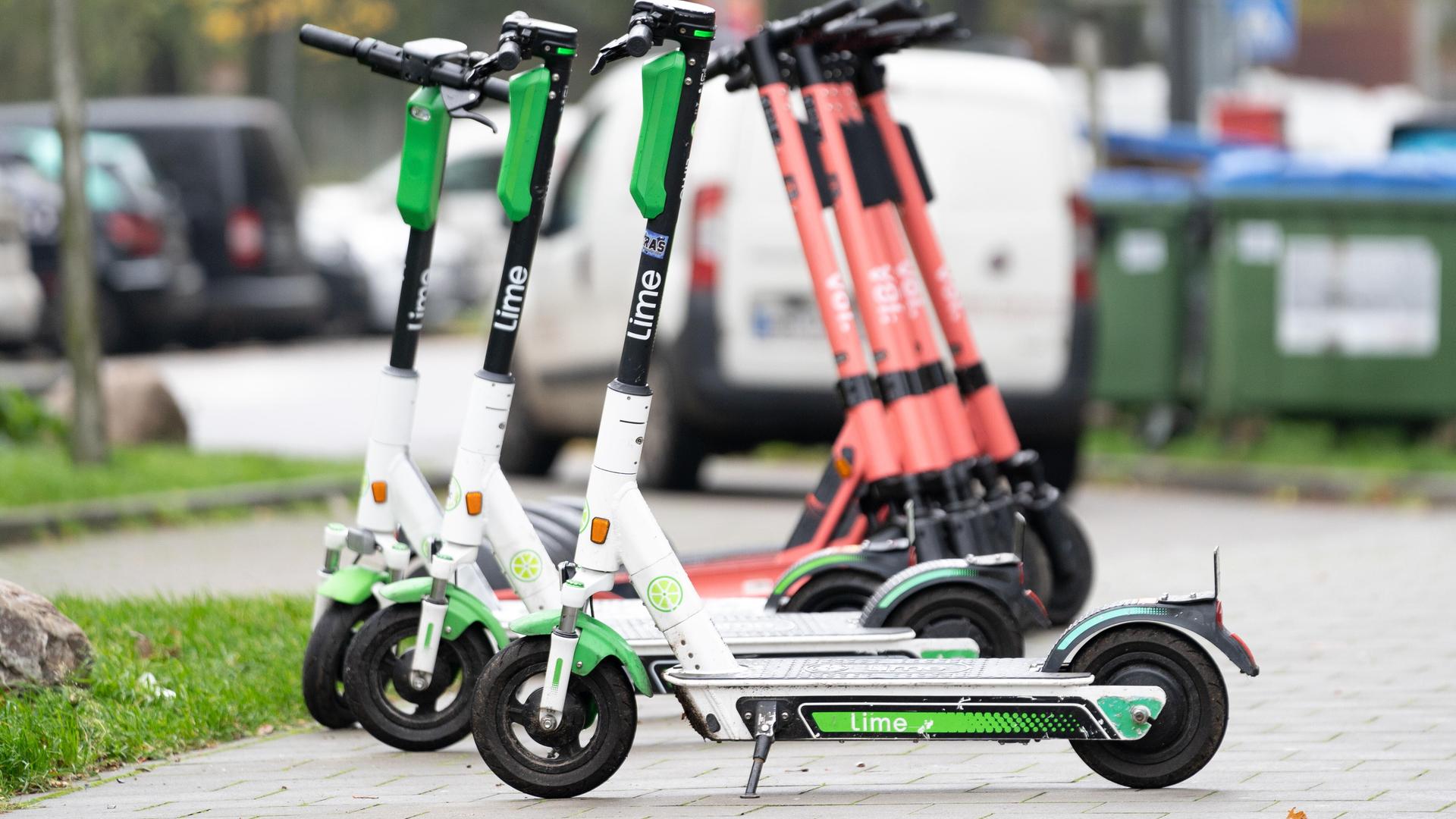 Hamburger Stiftung fordert "Führerschein" für E-Scooter