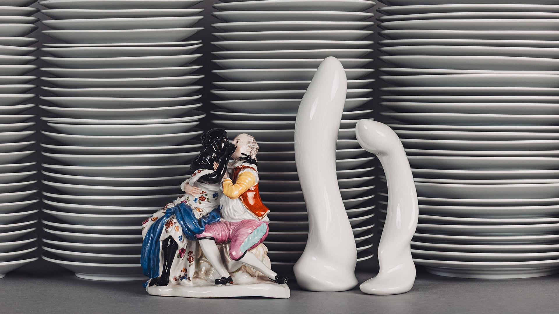 Aktfiguren aus Porzellan stehen nebeneinander. | Museum Schloss Fürstenberg/C. Warneke