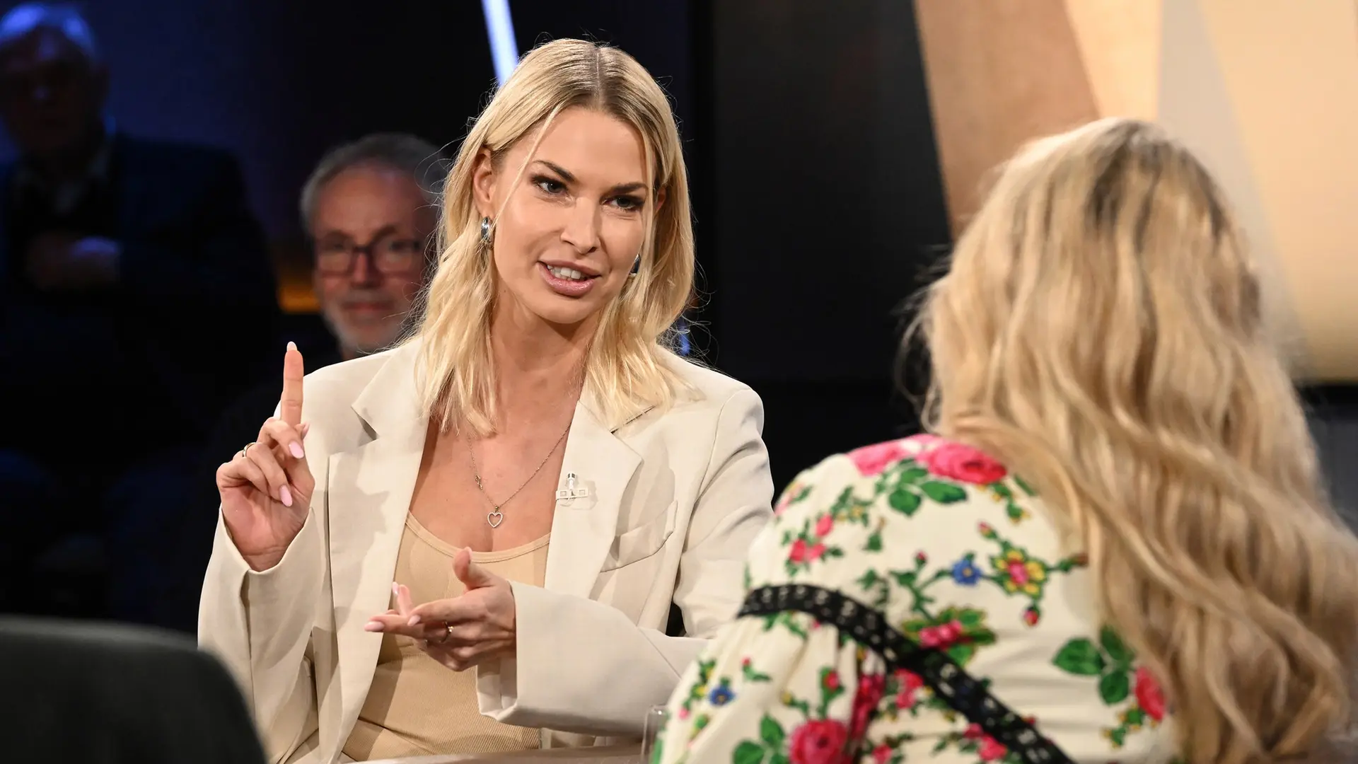 Partyschlager S ngerin Isi Gl ck Ndr de partyschlager-s-ngerin-isi-gl-ck-ndr-de