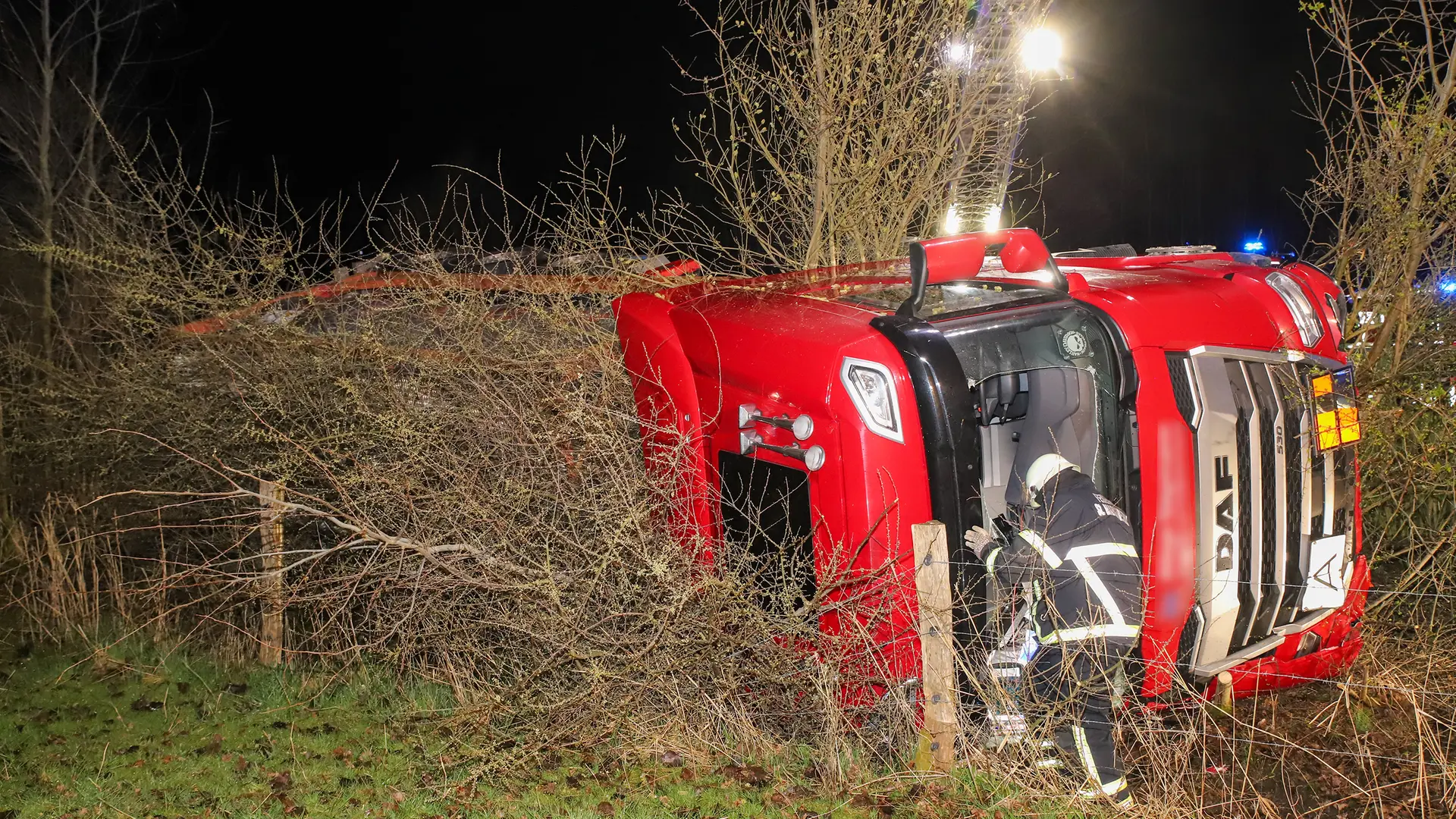 Unfall mit Gefahrgut: B5 bei Langscheide stundenlang gesperrt