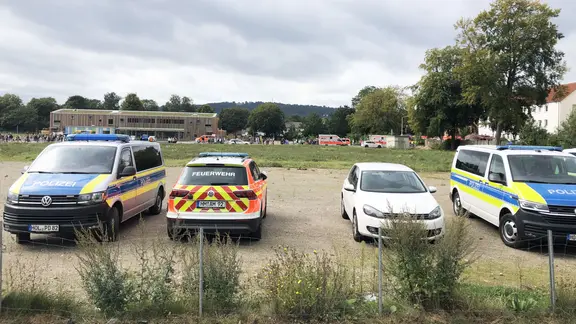 Einsatzfahrzeuge in Hameln: Hier gab es Amokalarm an einer Schule.