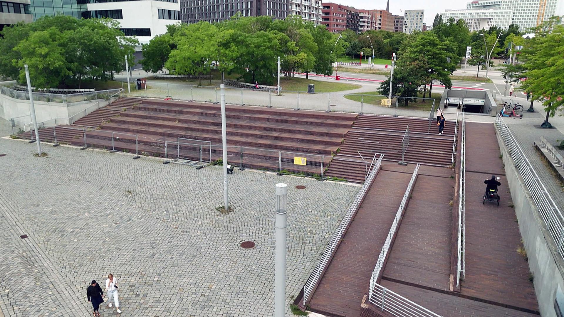 Kaputte Treppe in Hamburger Hafencity sorgt für Ärger