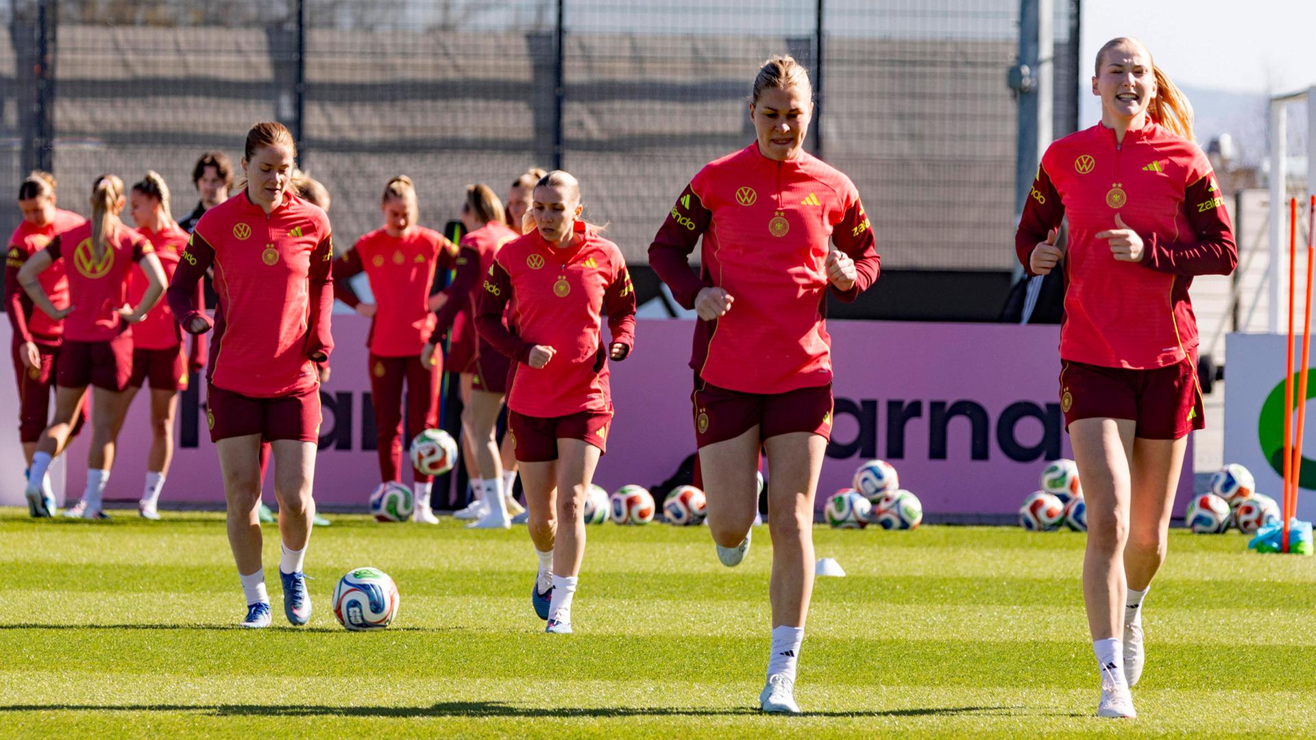 DFB-Frauen gut drauf - und mit großen Schritten Richtung WM?