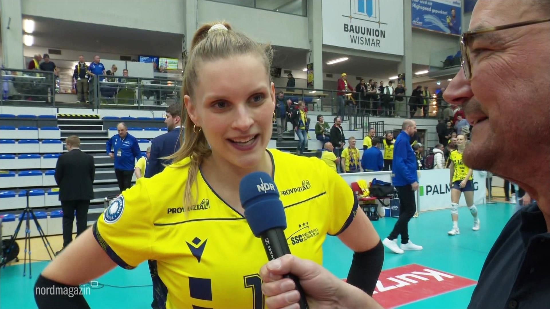 Volleyball-Meisterschaft: Schwerinerinnen im Halbfinale