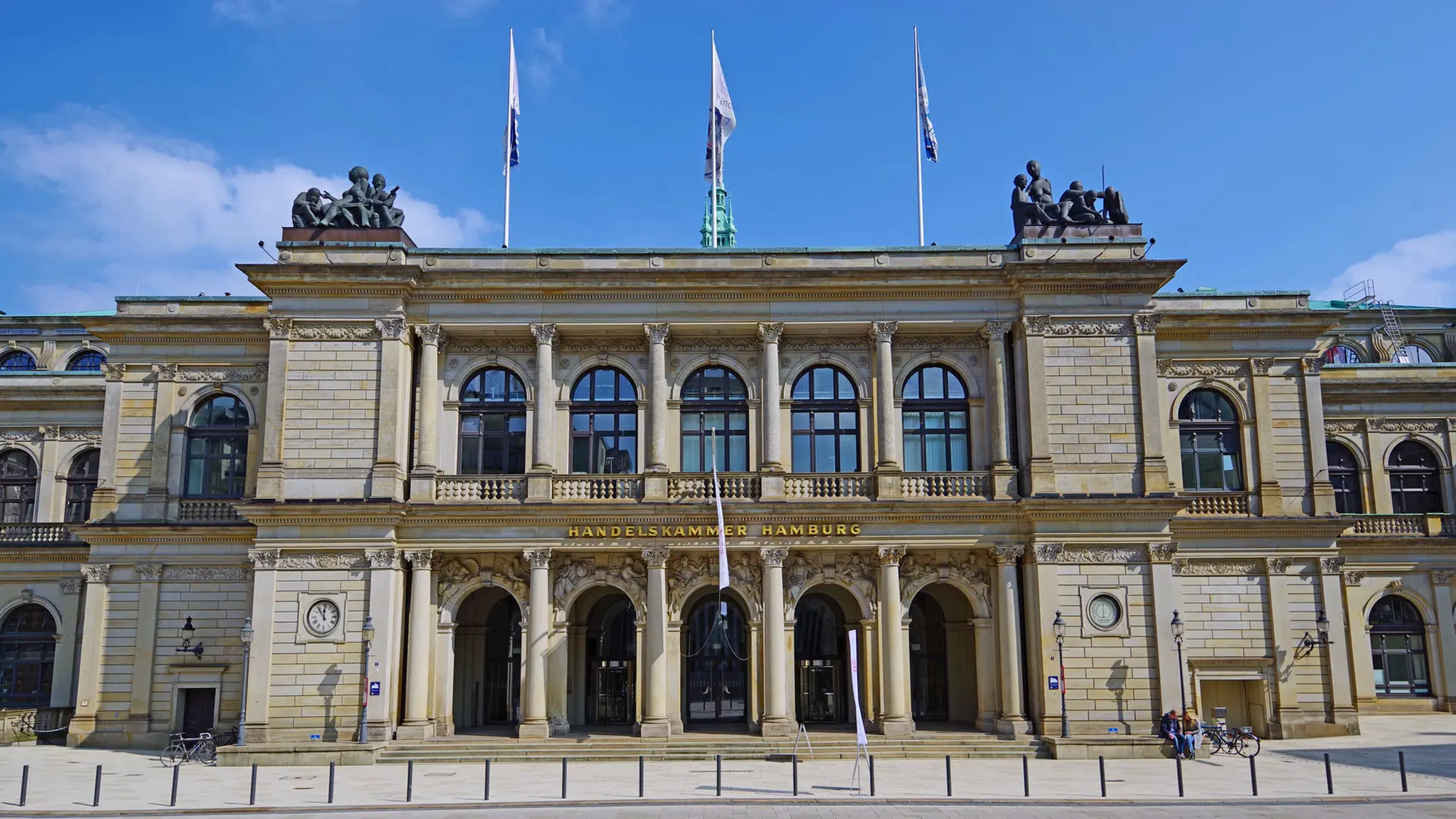 Umfrage der Handelskammer: Hamburger Firmen pessimistischer