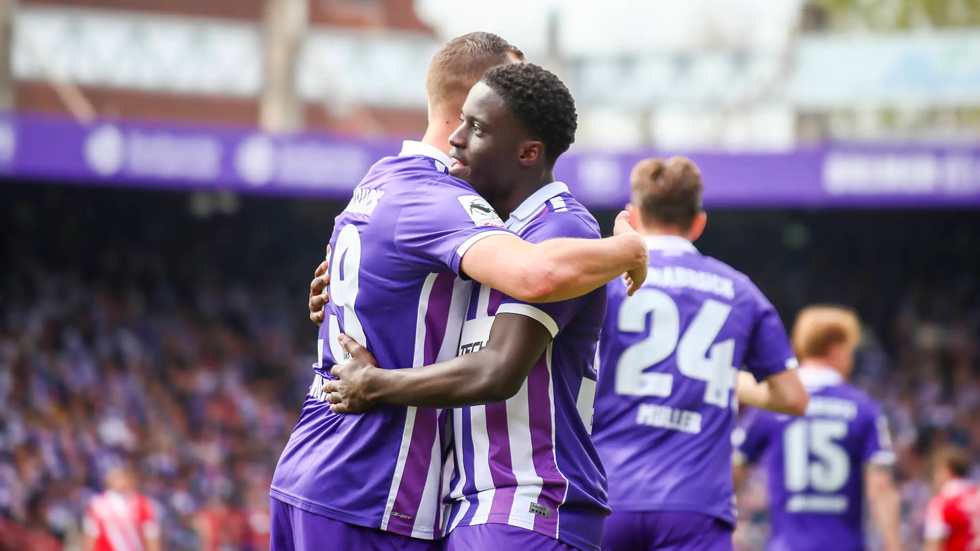 VfL Osnabrück hat Zweitliga-Aufstieg nach Sieg gegen Cottbus vor Augen