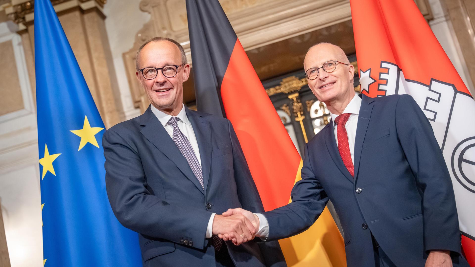 Merz in Hamburg: Tschentscher empfängt Kanzler im Rathaus