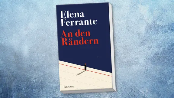 En los márgenes: Ensayos de Elena Ferrante sobre el despertar literario.