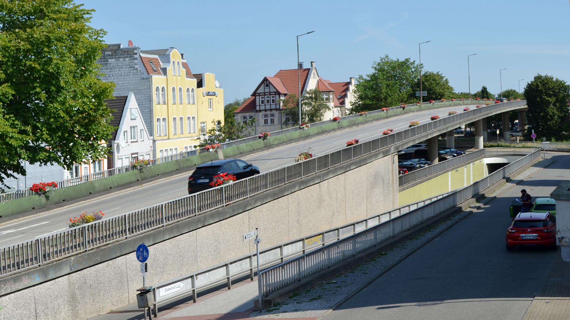 Zustand der Stadtbrücke in Heide wird untersucht