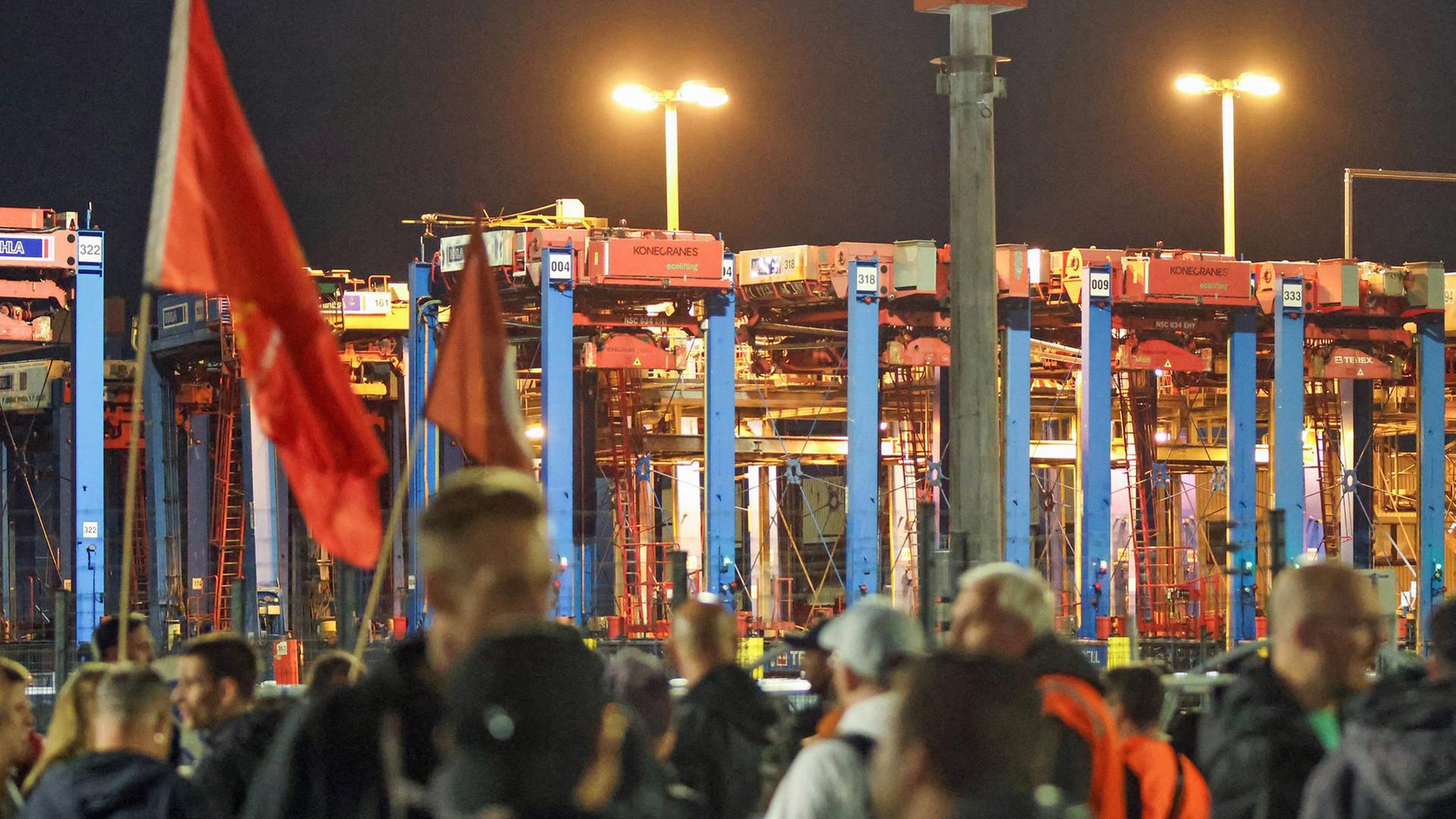 Warnstreik in mehreren Nordseehäfen angekündigt