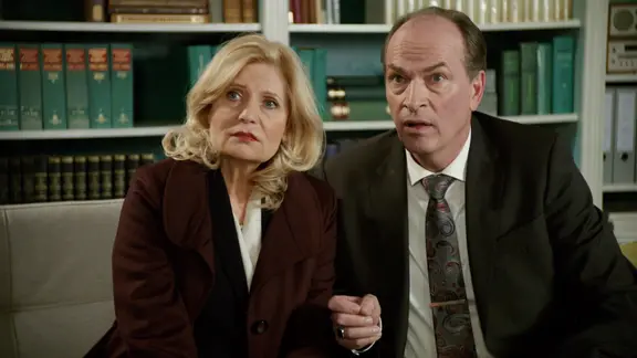 Isa von Brede (Sabine Postel) und Markus Gellert (Herbert Knaup)