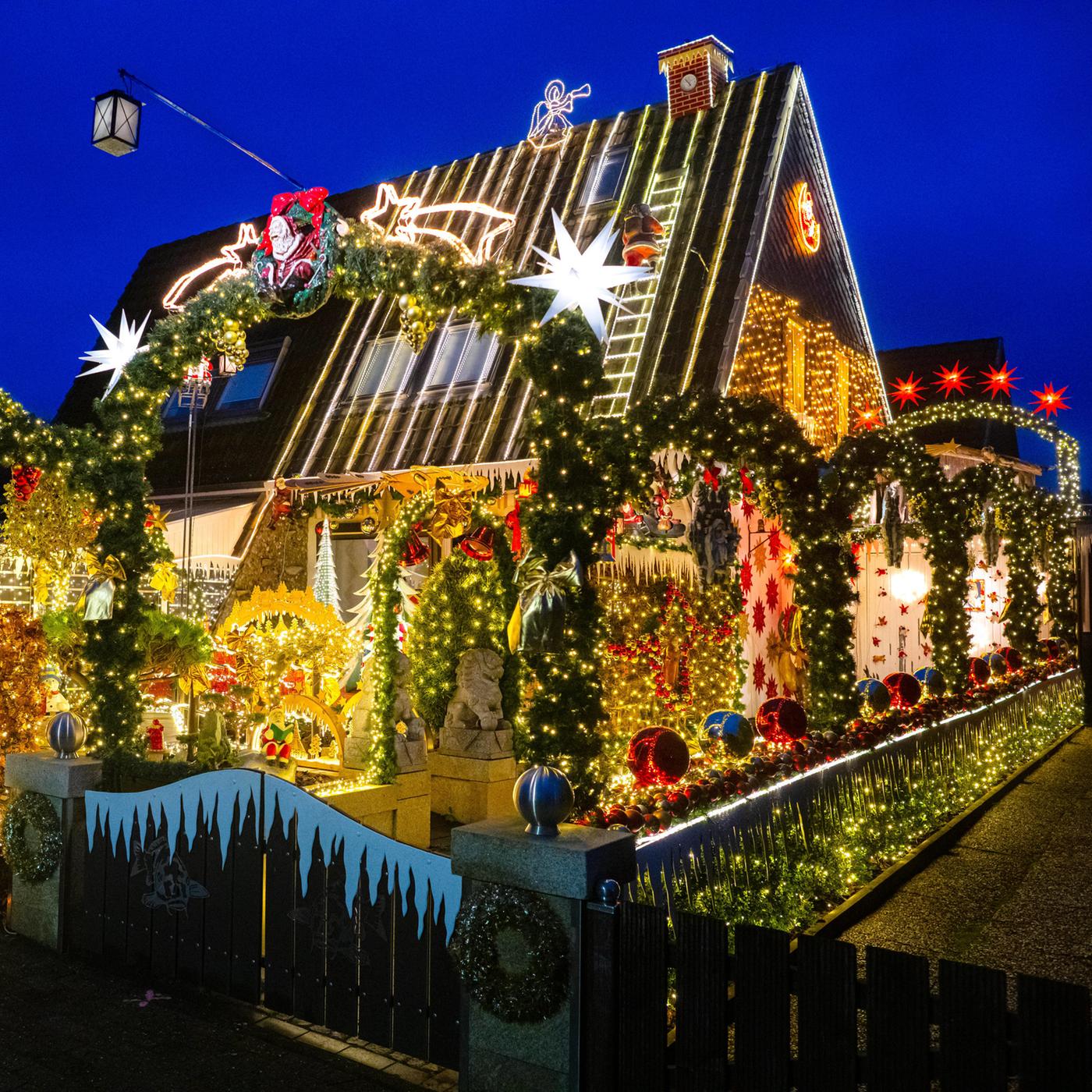 Delmenhorst: Weihnachtshaus der Familie Borchart leuchtet