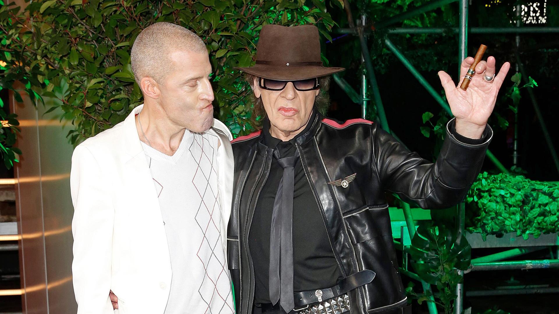 Benjamin von Stuckrad-Barre und Udo Lindenberg auf dem roten Teppich | picture alliance / Eventpress | Eventpress Golejewski