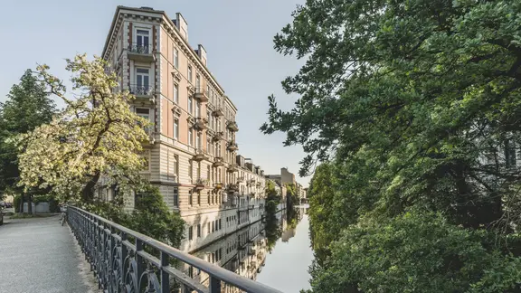 Brücke über den Isebekkanal in Hamburg-Eppendorf.