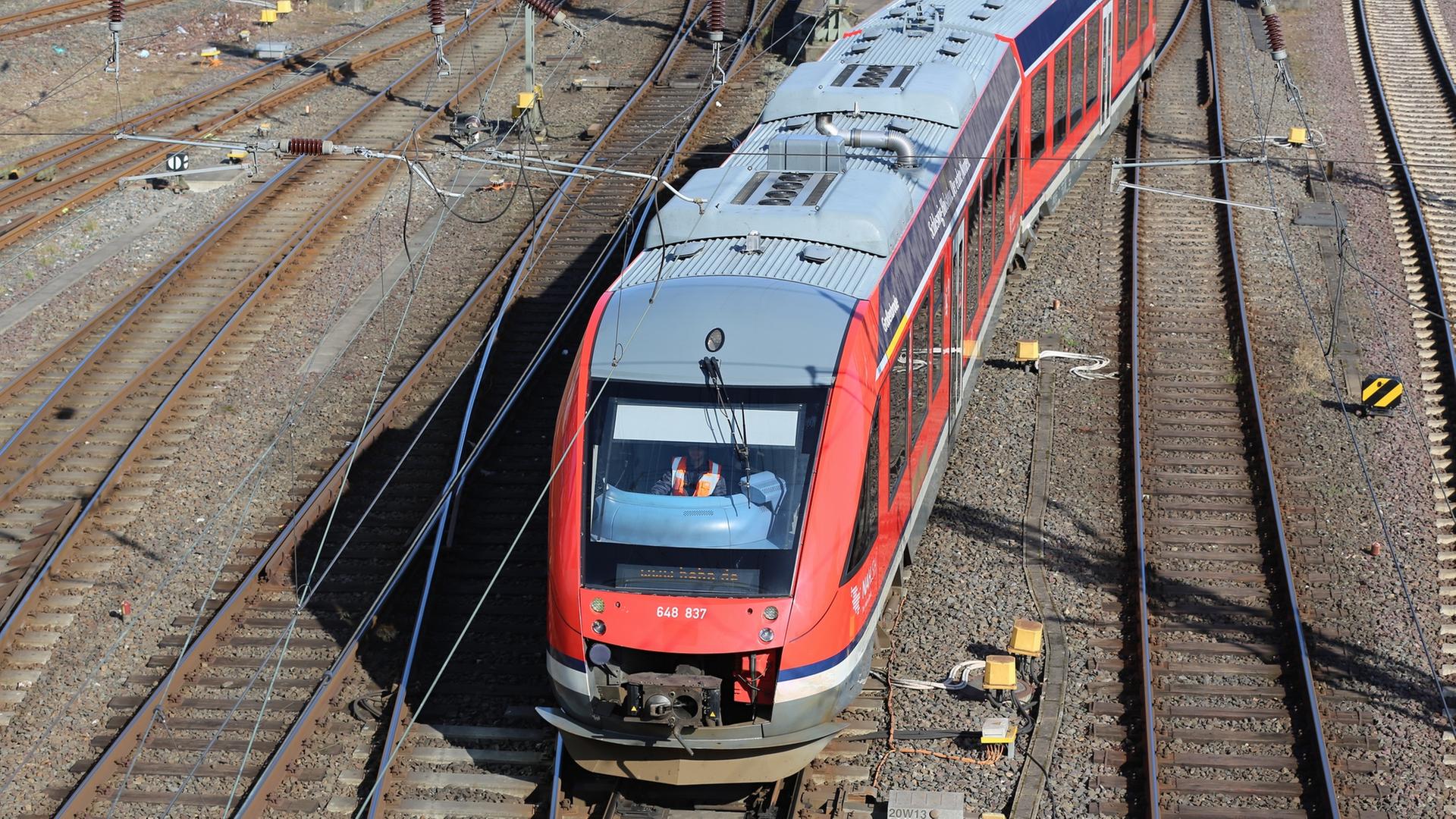 Image for Fahrplanwechsel: Lob für besseren Nahverkehr, Kritik für ausgedünnten Fernverkehr
