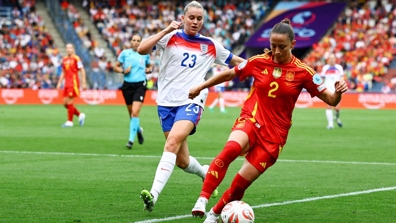 イングランドとスペインの間の女子欧州選手権ゲームのハイライト