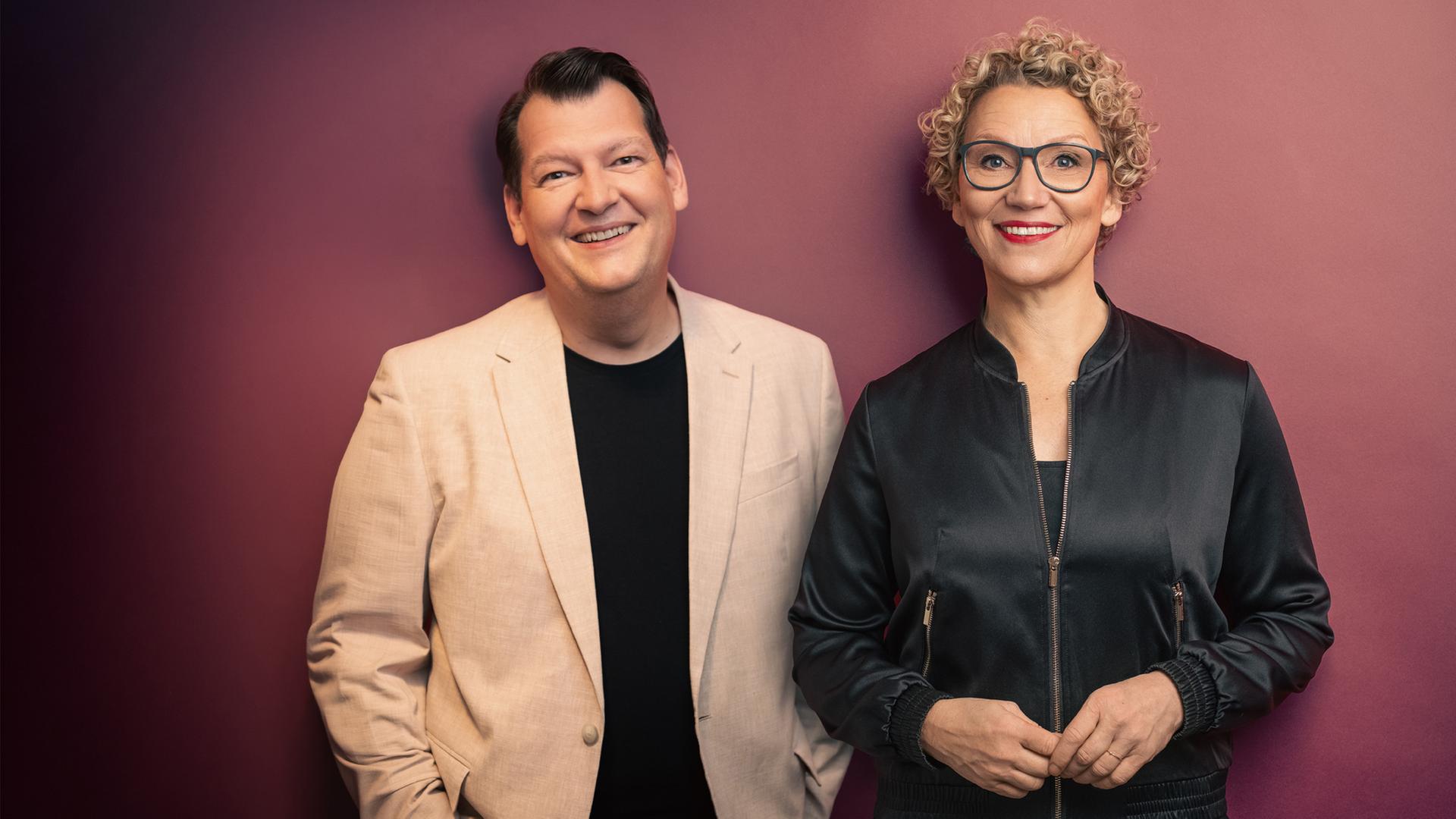 NDR Kultur Moderatoren Philipp Schmid und Julia Westlake. | Andreas Rehmann 