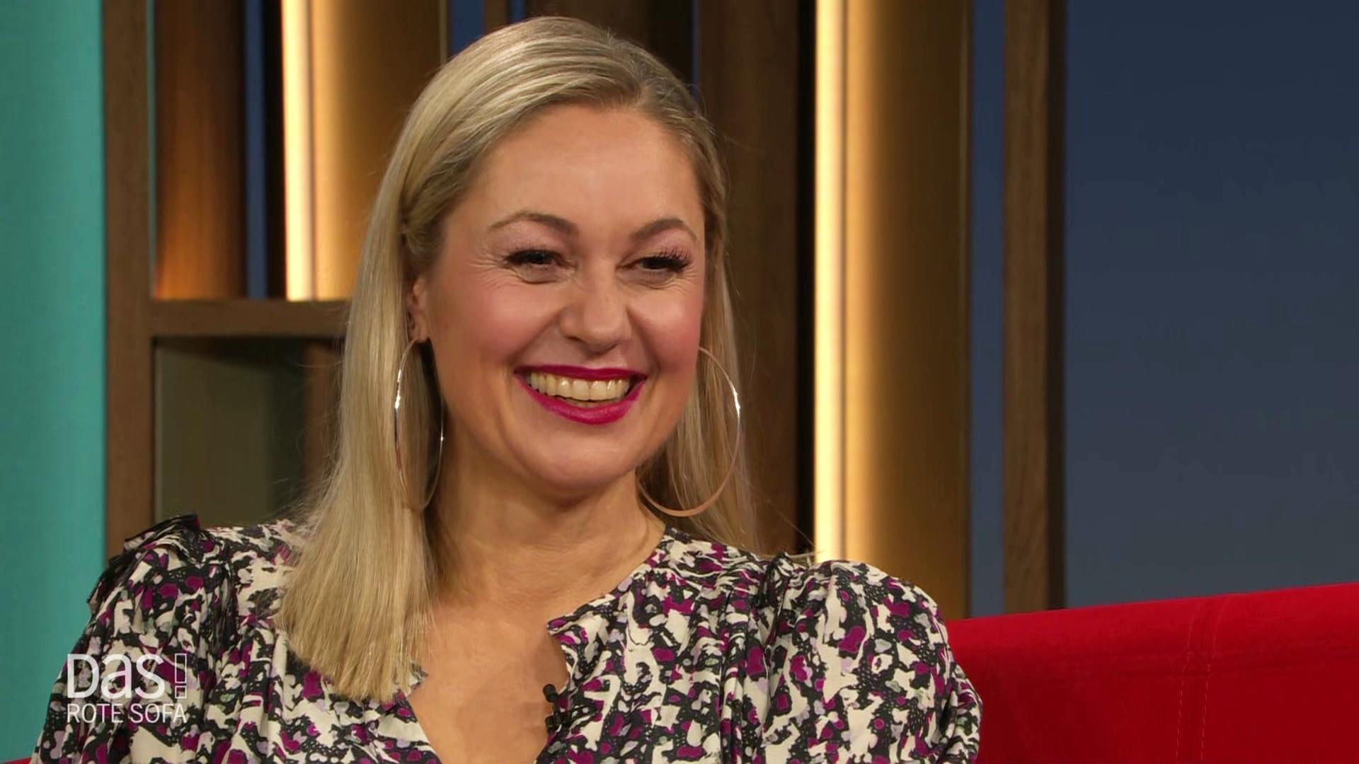 Moderatorin Ruth Moschner auf dem Roten Sofa